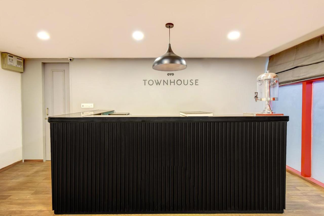 Oyo Townhouse 115 Patel Nagar Hotel New Delhi Luaran gambar